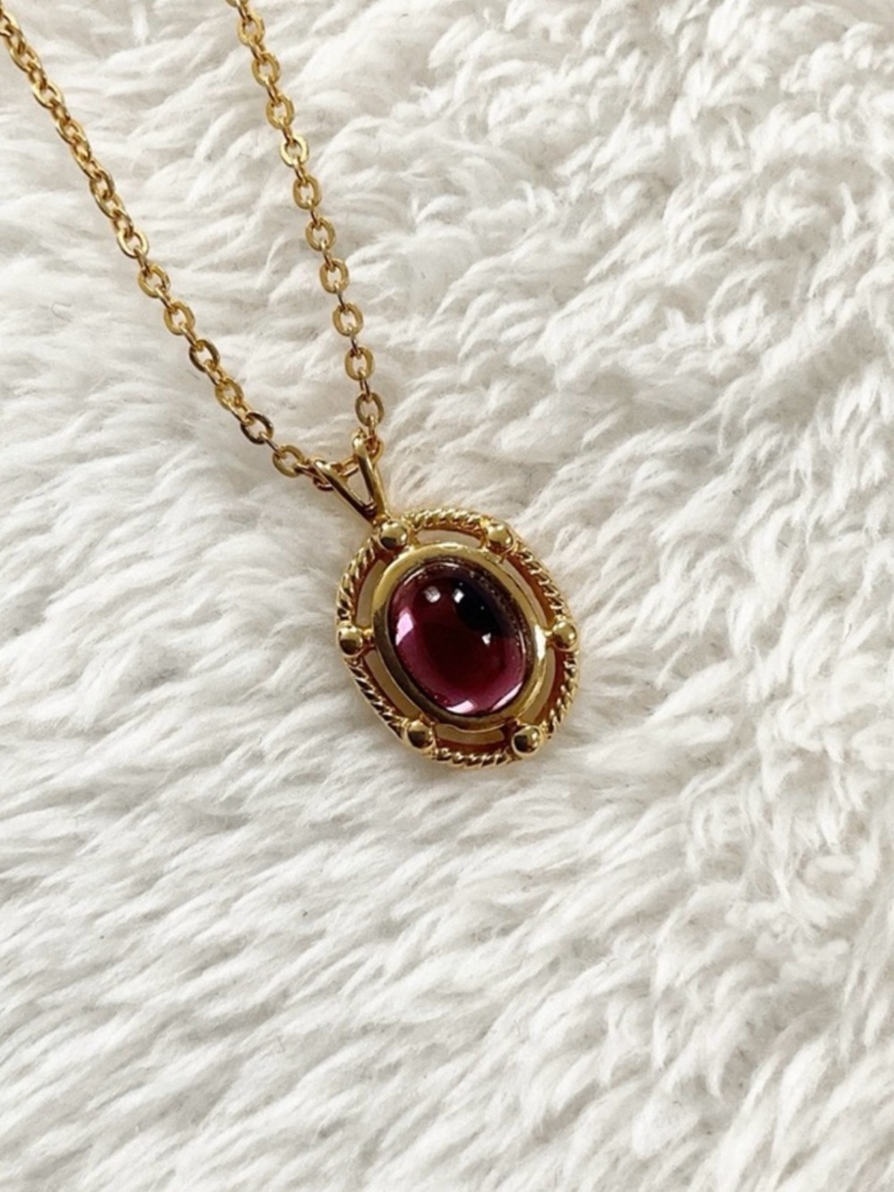 Vintage Trifari Cranberry Red Glass Cabochon Pendant Necklace Gold Tone - Picture 6 of 11